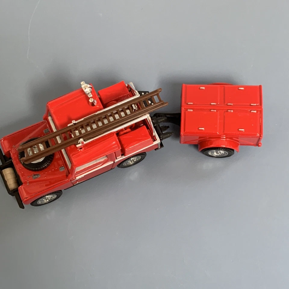 Matchbox Models of Yesteryear 1952 Land Rover Auxiliary 1:43 - Image 2 of 4