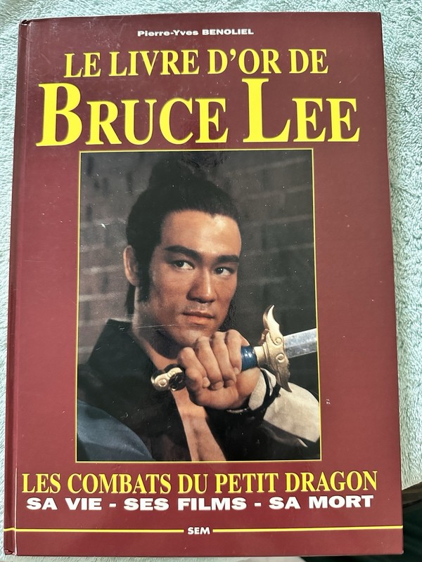 Very Rare Bruce Lee Books With Cover