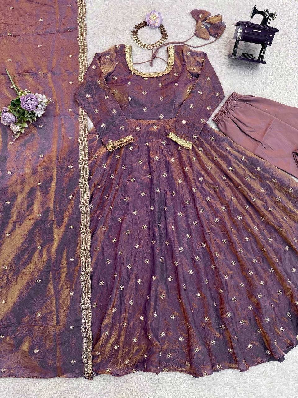 Beautiful Heavy Fendy Silk Purple Gown Bottom With Dupatta For Wedding Wear thumbnail 5