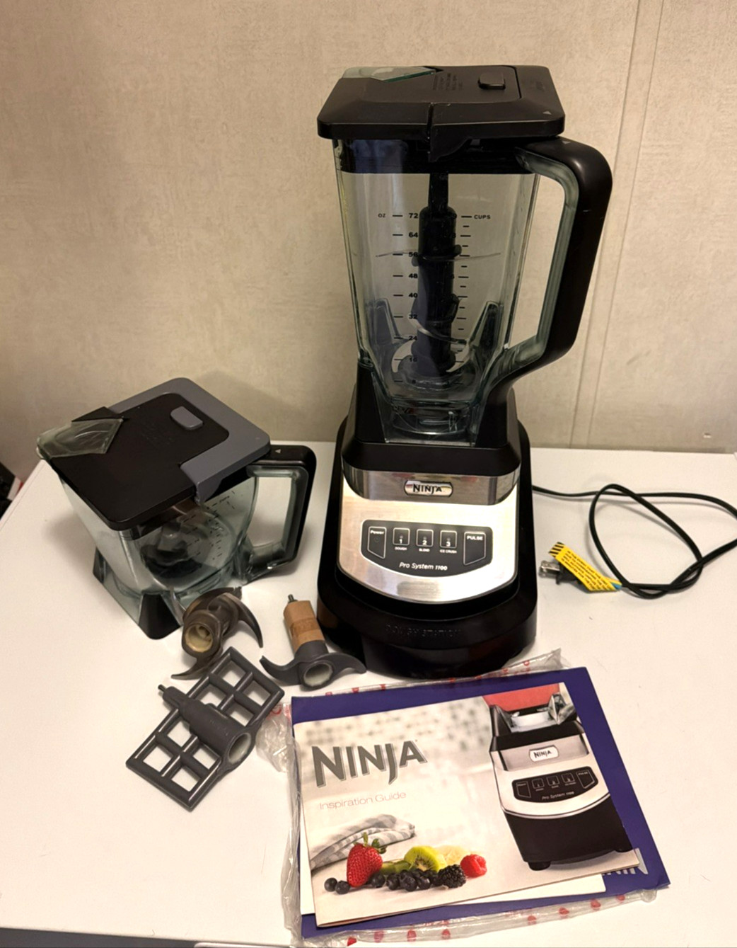Ninja Pro System 1100 Blender w Lg & Sm Pitchers & Blades & 
