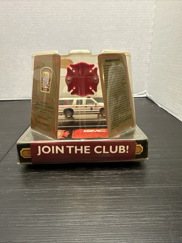 CODE 3 SUBURBAN DIECAST 1:64 CHEVY EMS RAPID RESPONSE WASHINGTON DC NEW! NIB - Image 2 of 4