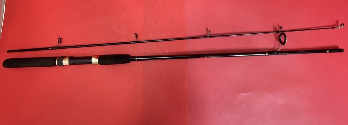 SOUTH BEND Black Beauty 5'10” Fly Rod No 3336 Line Wt 8-20,2 Piece