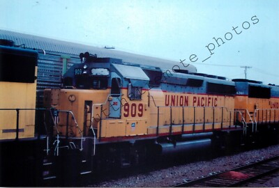 Union Pacific UP  909 EMD GP40-2 Proviso ILL 1-96 Photo