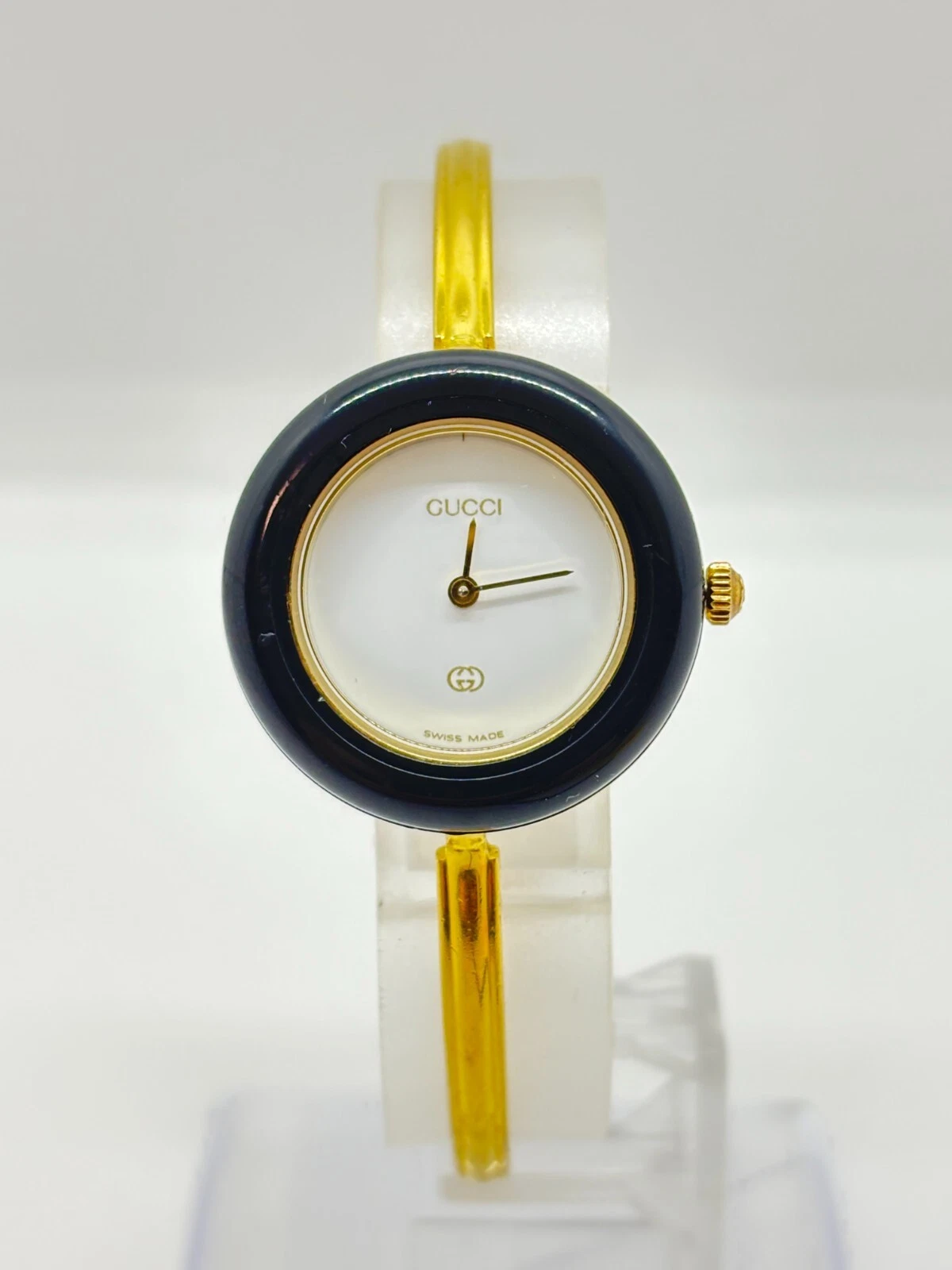 [Presque comme neuve] Montre GUCCI lunette à changement 11/12 cadran blanc métal occasion fonctionne F/S
