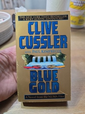 Blue Gold, Paul Kemprecos and Clive Cussler, 2001, Trade Paperback, 1st Edition