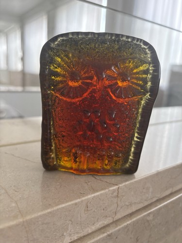Mid-Century Blenko Cadmium U.V. Reactive Heavy Glass Owl Paper Weight - Picture 2 of 10