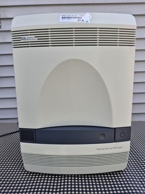 Applied Biosystems 7500 Fast Real-Time PCR System   Gov't Surplus   Powered On