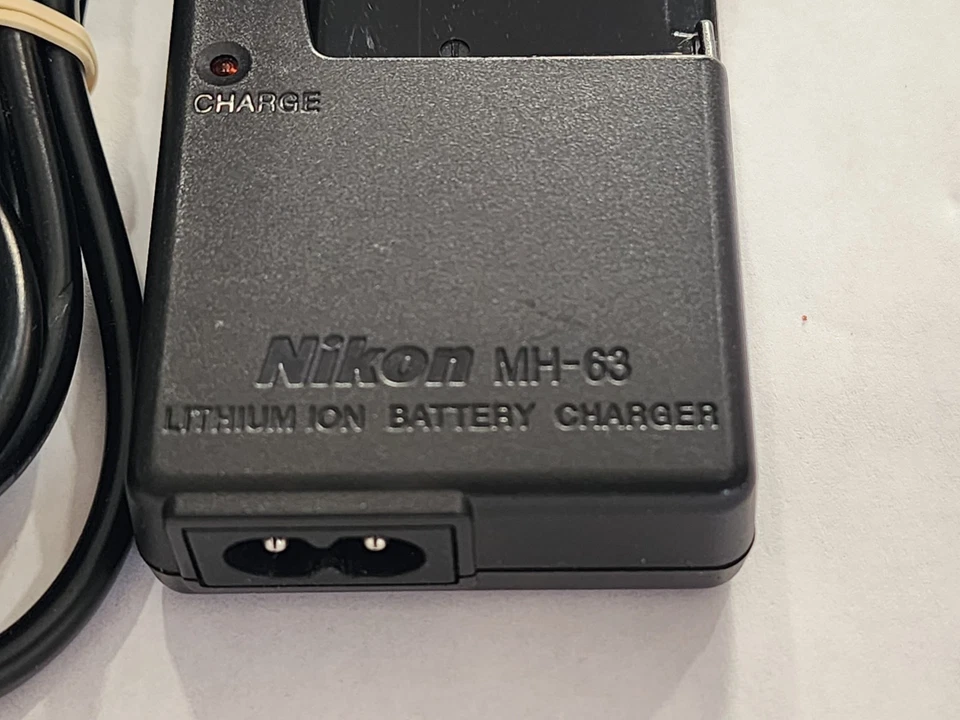 Cargador de batería OEM Nikon MH-63 para EL10 Coolpix S80 S5100 S3000 S230 S570 Foto 2 de 4