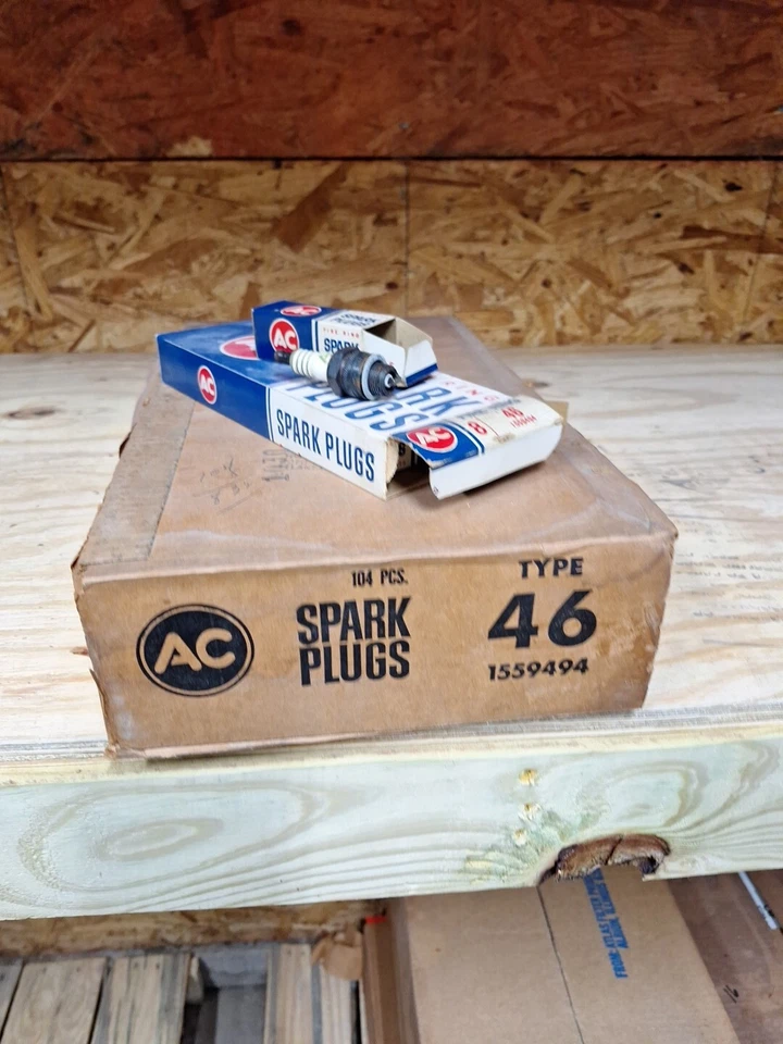 (8)....'NOS’ AC-type 46 Spark Plugs w/Green Rings.GM #1559494.Made in USA - Image 3 of 4