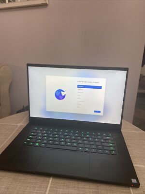 Razer Blade 15 i7-8750h GTX 1060 Max-Q 16GB RAM 512 GB 15.6 Inches