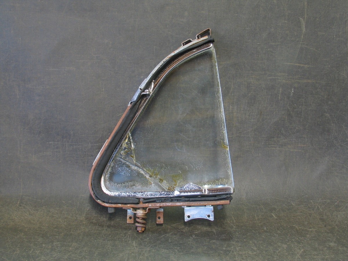 1949 1950 1951 1952 CHEVROLET FLEETLINE FRONT DOOR VENT WINDOW LH