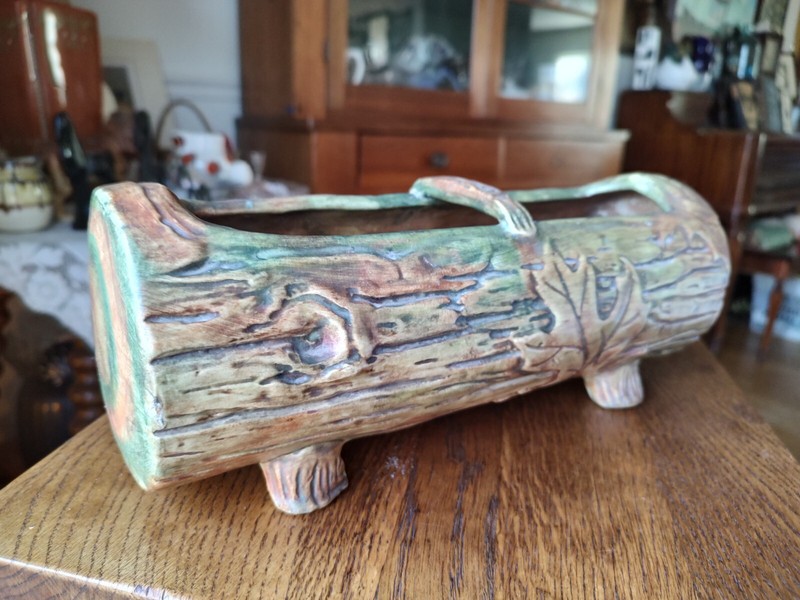 Beautiful Weller Art Pottery Planter or Centerpiece Log Woodcraft Oak Leaves