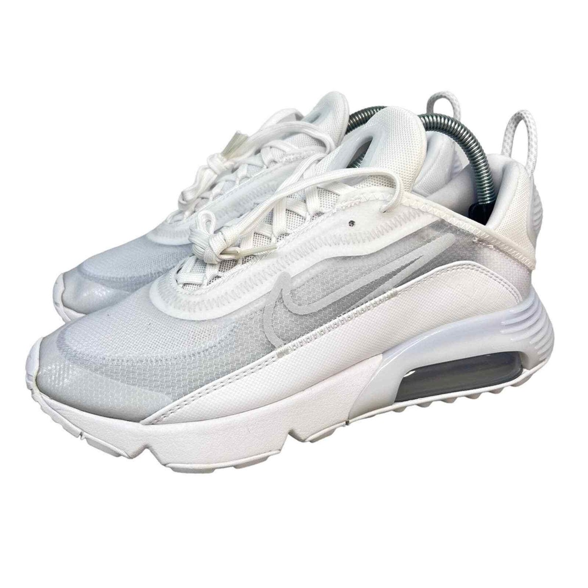 NWOT Nike Air Max 2090 Sneakers Mens 7.5 Triple White Lace NWOT Nike Air Max 2090 Sneakers Mens 7.5 Triple White Lace