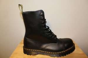 10 dr martens