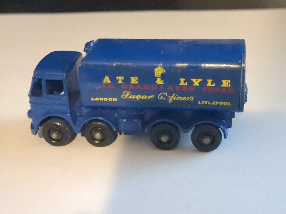 MATCHBOX N°10 SUGAR CONTAINER TRUCK 1961 1961 Matchbox Lesney No 10 Tate and Lyle Sugar Container