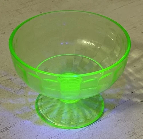 Hazel Atlas Vaseline Pedestal CANDY DISH Bowl Uranium GLOWS