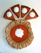 11" Primitive Plush Pumpkin Pie w/ Whipped Cream & 5 Separate Pieces of Pie NEW