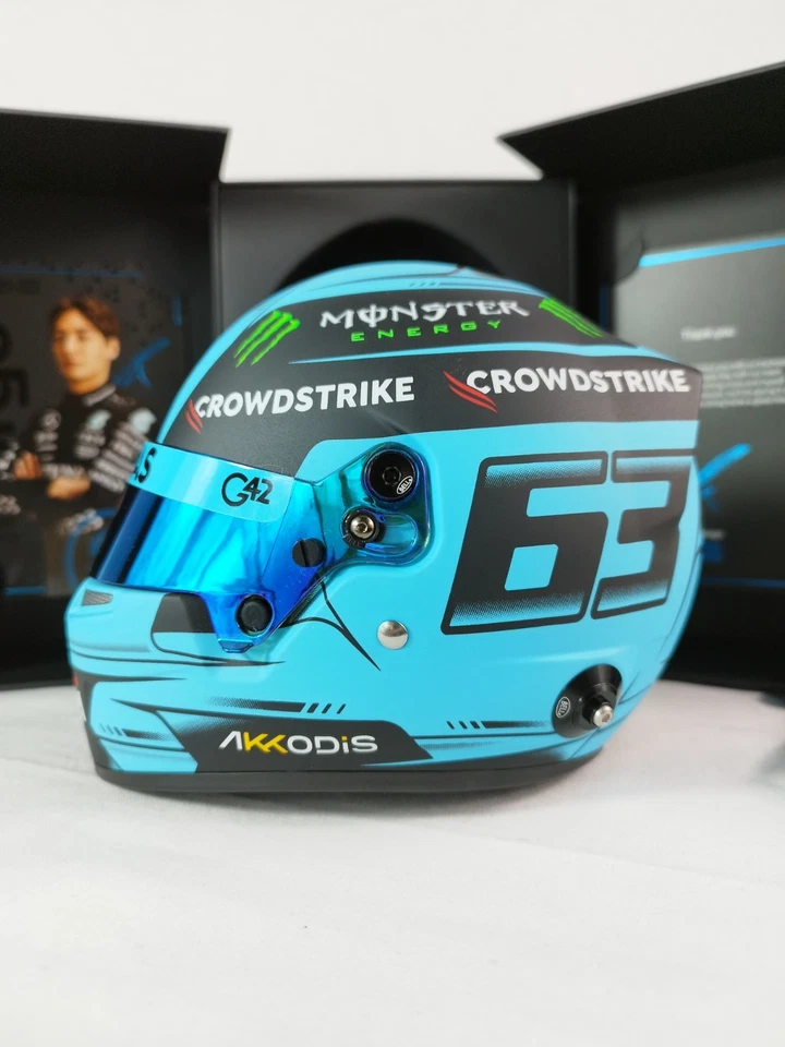 Lot spéciale Mercedes AMG formule 1 casque 1/2 vip + casquette signé Hamilton et - Photo 3/4