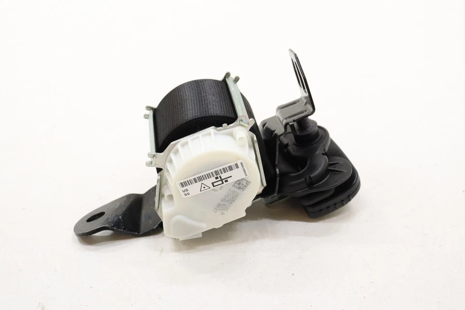 Cinturón de seguridad trasero BMW X1 2020 Foto 2 de 4