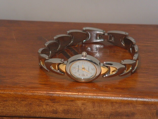 New Women's Silver & Gold Analog Dress Watch | eBay