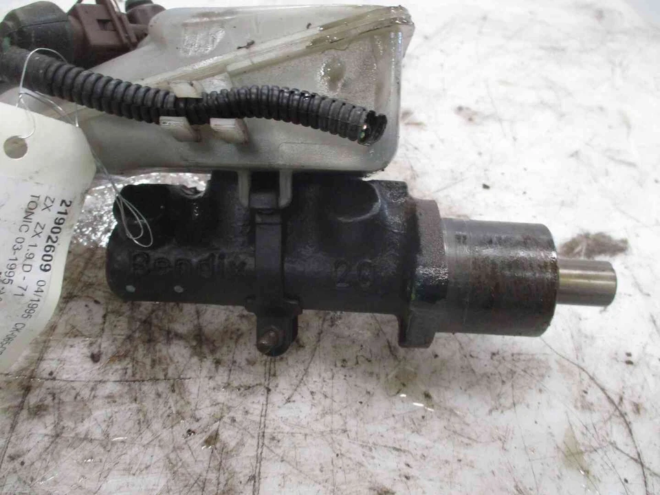 Maitre cylindre frein 4601H4 Citroen ZX - Photo 3/3