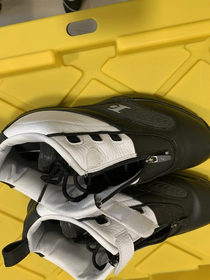 Zapatos de baloncesto Reebok Answer IV negros blancos con cremallera talla 10 Allen Iverso Foto 2 de 4