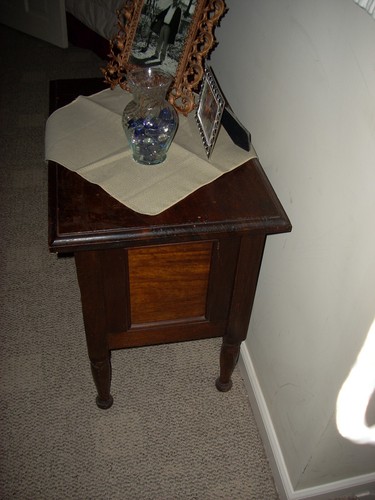 Acajou ancien (?) Façade tombante années 1910-20 - Commode / armoire pot de chambre - Photo 3 sur 5