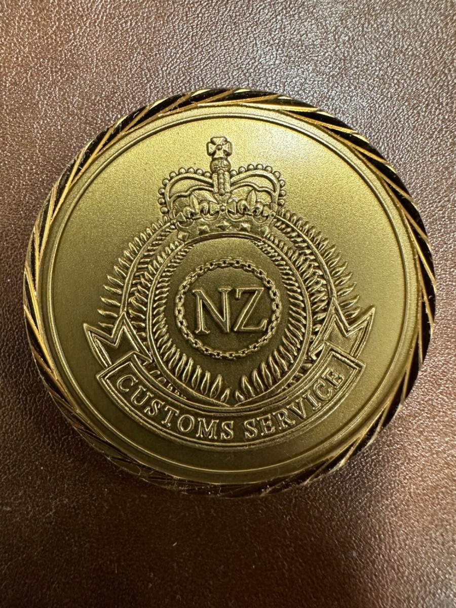 AUTHENTIC AND RARE NEW ZEALAND CUSTOMS SERVICE CHALLENGE