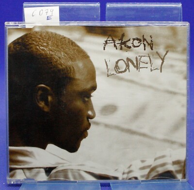 Akon   Lonely i CD
