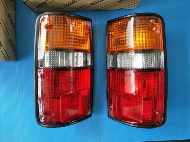 Фары koito toyota