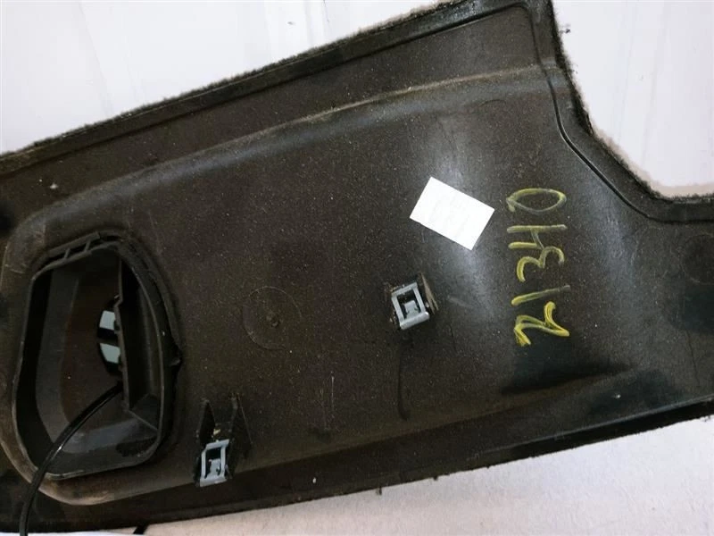 2007 VOLVO XC90 DRIVER LEFT CENTER CONSOLE TRIM PANEL GRAY OEM USED 39971629 - Image 4 of 4