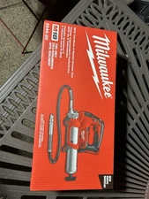 NEW Milwaukee 2646-20 M18 18V Lithium-Ion Cordless 2-Speed Grease Gun(Tool Only)