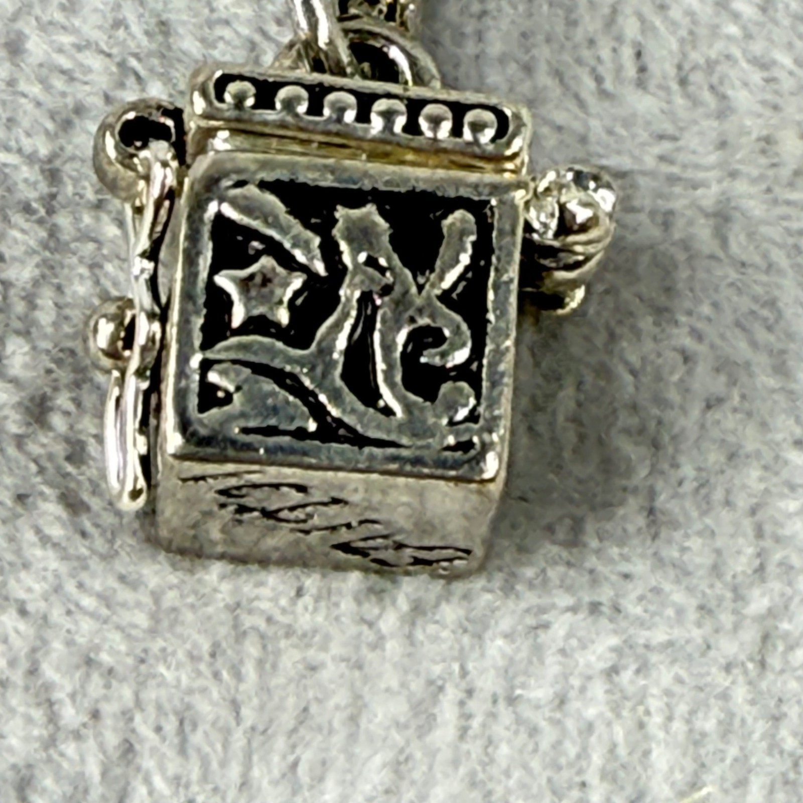 Picture 22 of 24