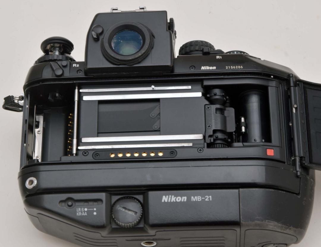 Nikon F4S ボディ Nikon F4s F4 with MB-21 35mm SLR Film Camera Body SN:26xxx