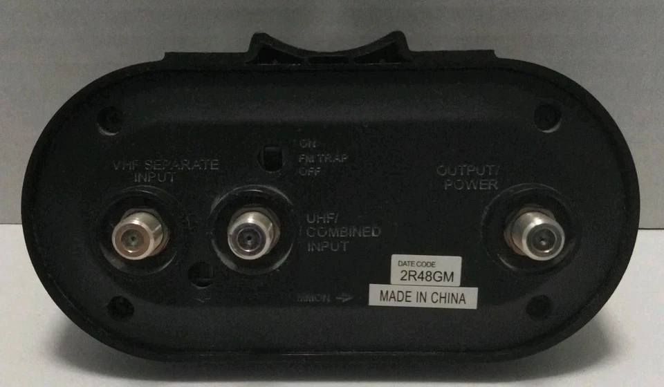 RCA Antenna Pre Amplifier UHF/VHF Input/Output Power Ports Pre-owned Not tested - Image 2 of 4