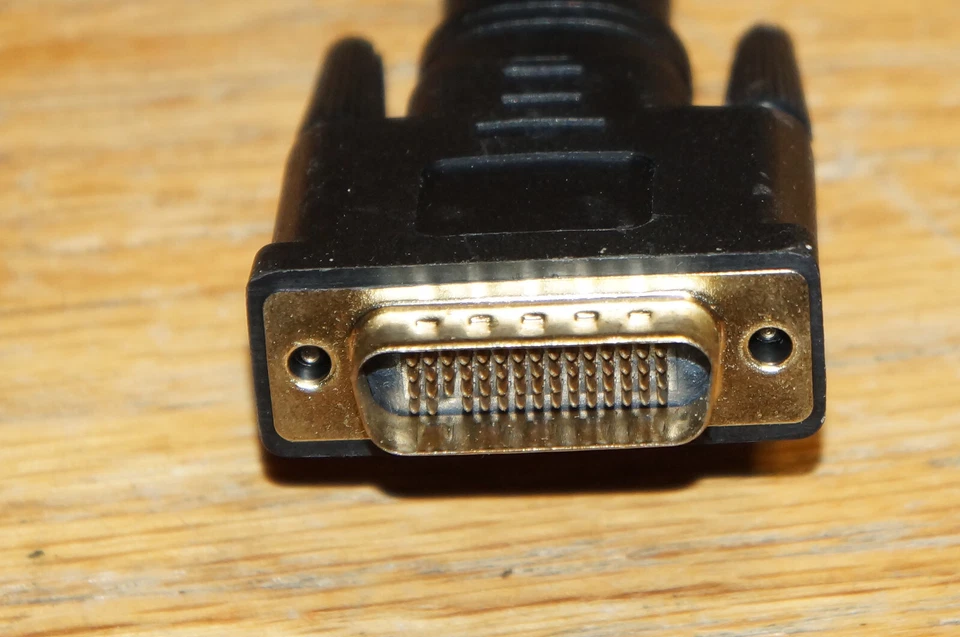 NEW - DMS-59 Pin Male to Dual VGA Female Y Splitter Video Card Adapter Cable - Image 3 of 4