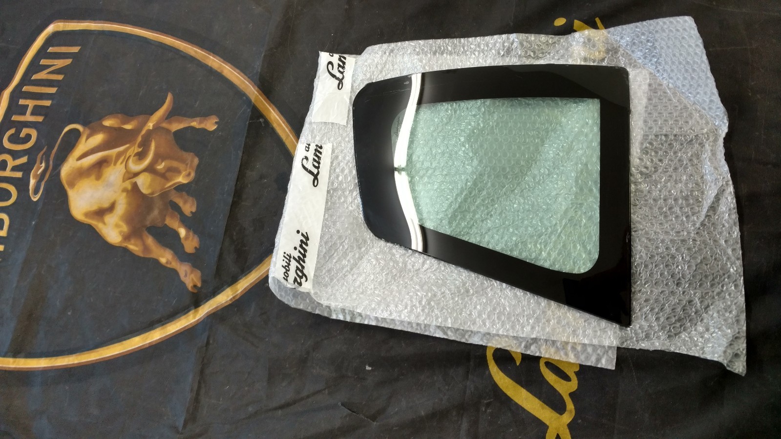 LAMBORGHINI MURCIELAGO LP640 REAR RIGHT QUARTER WINDOW GLASS OEM 418845300 