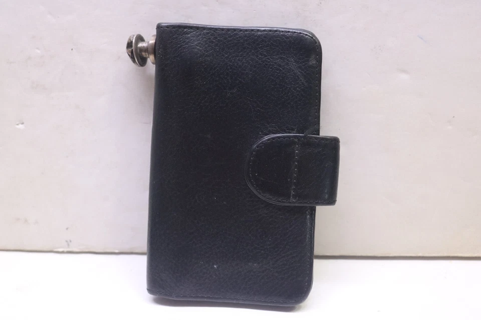 Cartera Stanley Guess de cuero negro de plata esterlina con tachuelas de calavera con ojos de piedras preciosas Foto 2 de 4