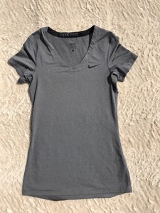 women's dri fit v neck shirts