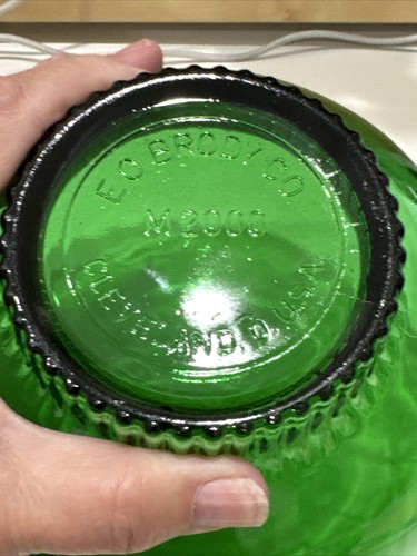 E.O. Brody Co. Cleveland Ohio Green Glass Scalloped Candy Dish M2000 Vintage - Picture 8 of 9
