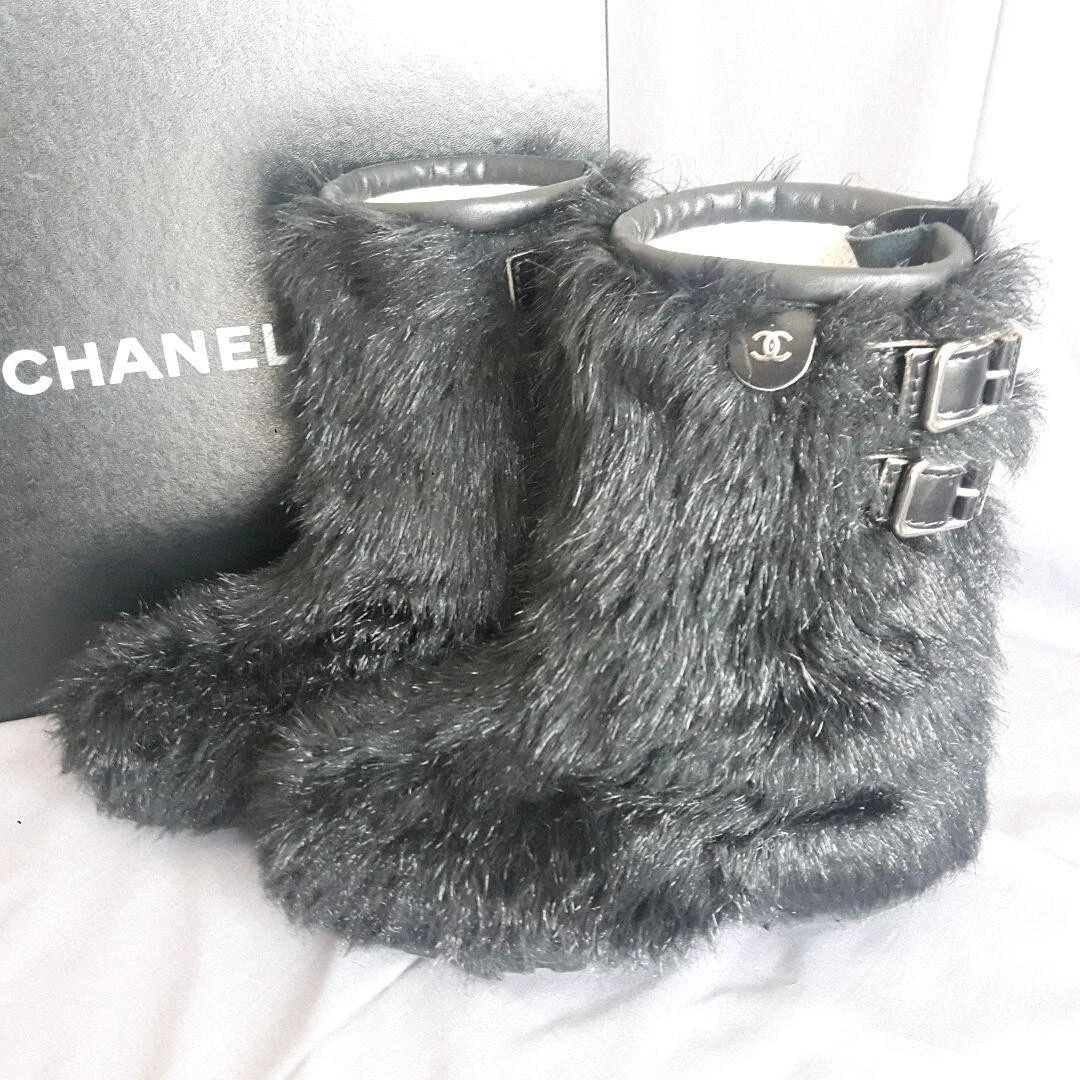 CHANEL Fantasy fur Boots 36 Black Auth Women Used from Japan