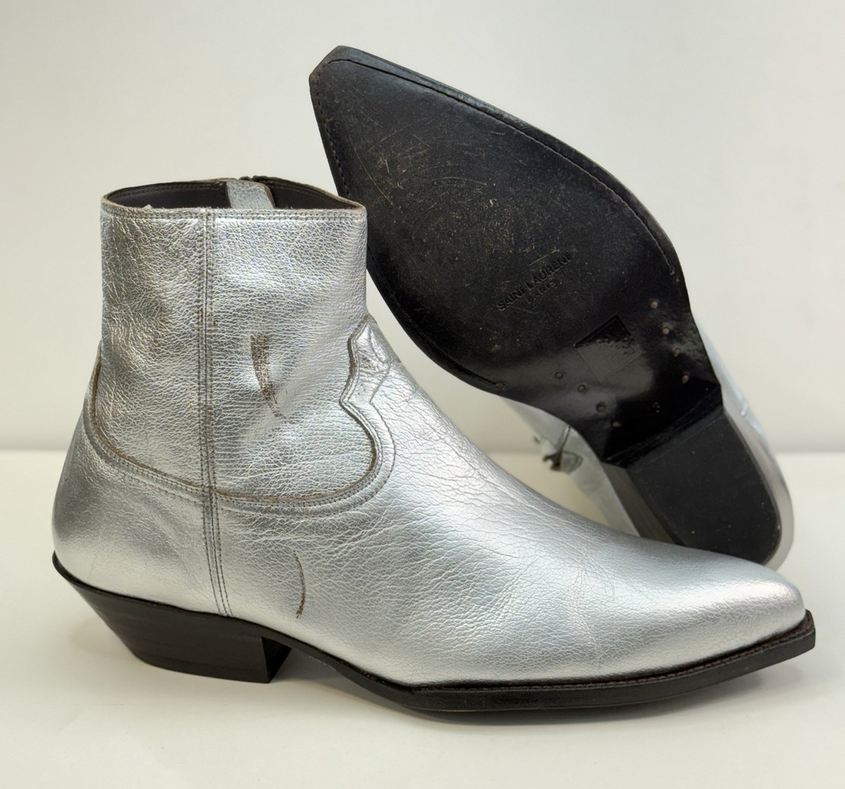 SAINT LAURENT ウエスタンブーツ シルバー $1,100 Saint Laurent Silver Leather Western Boots Zip size US 10.5