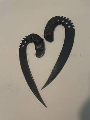 Chronicles of Riddick Dagger Saber Claws Fixed Blades Knives Pair No Stand