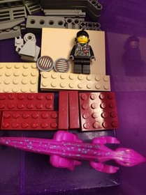 LEGO Dino 2010: Dino 4WD Trapper (7296) 99% Complete