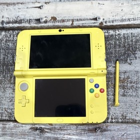 Nintendo New 3DS XL Pikachu Edition Special Edition Yellow w/ Stylus 4GB