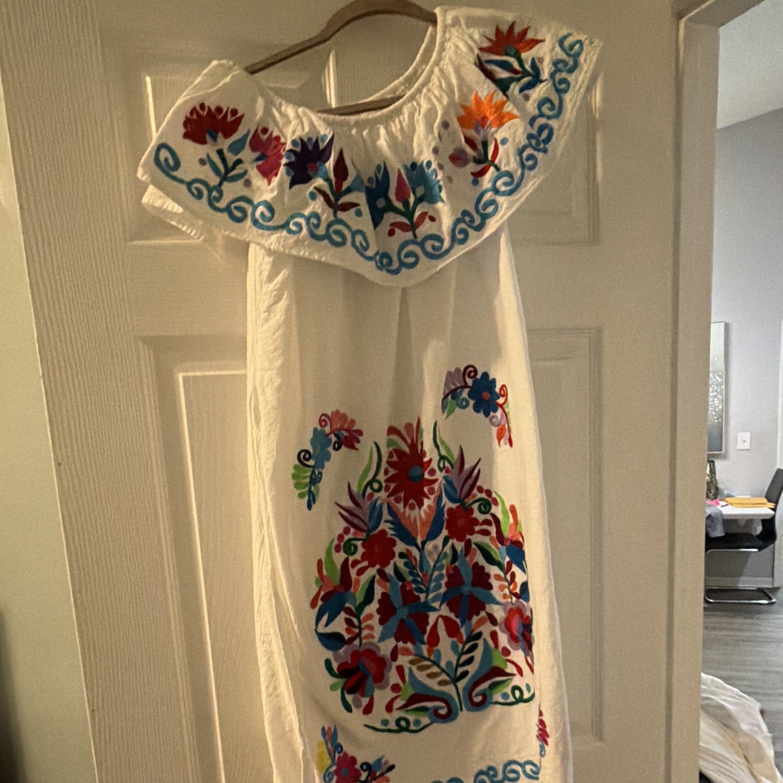 Women's White Multicolor Floral Embroidered Off Shoulder Kaftan Beach Dress