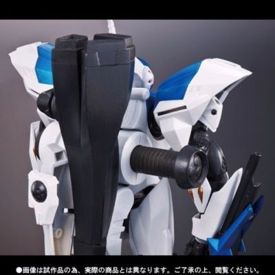 Unit? 2 Tekkaman Lama Armatura Plus. SG Tekkaman Sol (Giappone
