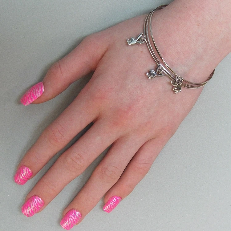 Brazalete Brazalete Playboy Plateado Cristal Swarovski Conejito Dije Play Boy y2k Foto 4 de 4