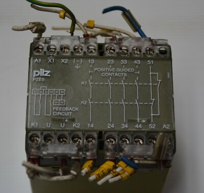 Pilz PZE5 4S 1O Safety Relay ID No 474915 DIN VDE 0110 4kV/3 110VAC