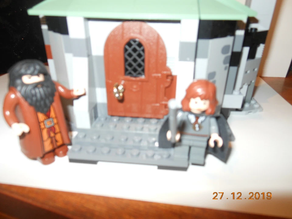 LEGO Harry Potter 4754 Hagrid's Hut, photo 2 sur 5